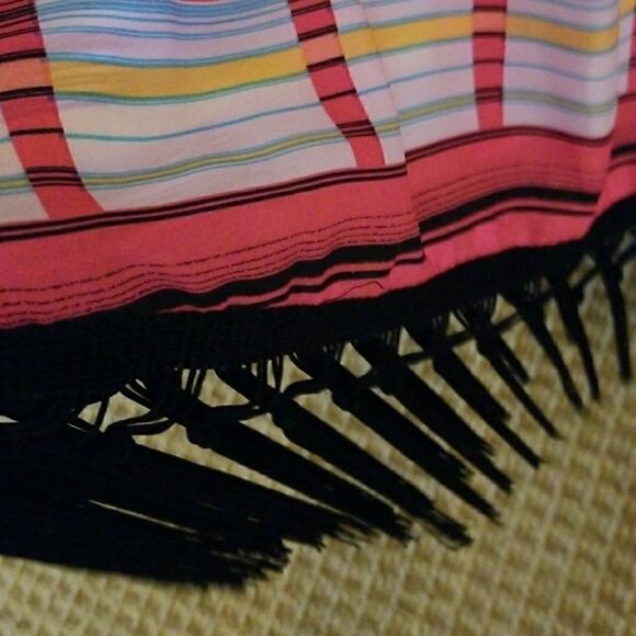 UNIQUE FUN TOP FOR SPRING SO COLORFUL!!! - Picture 4 of 5